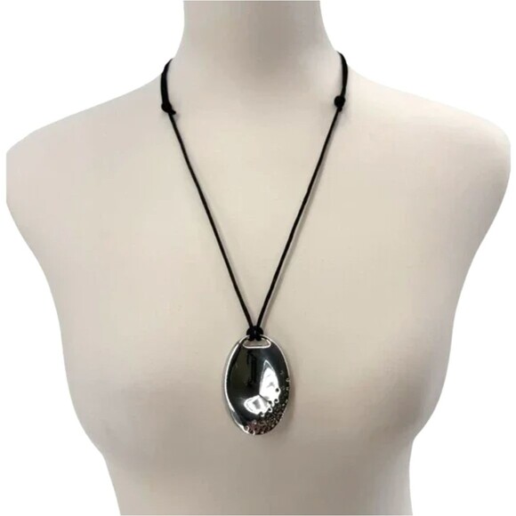 J. Jill Sculpted Oval Pendant Necklace Silver Cluster Rhinestones Adjustable NWT - Picture 8 of 11